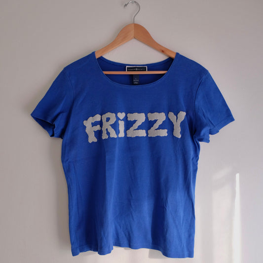 frizzy logo gray on blue