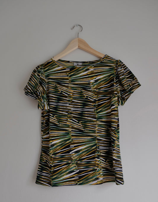 [frizzy finds] patterned stretchy top