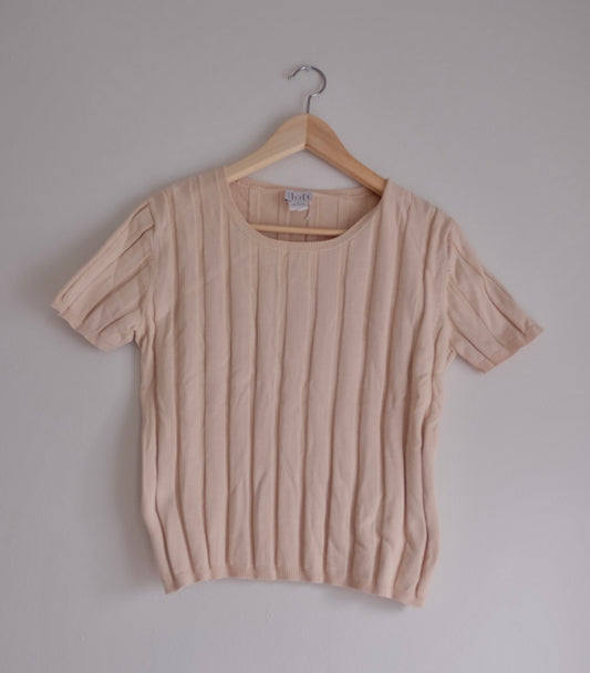 [frizzy finds] two-piece creme set